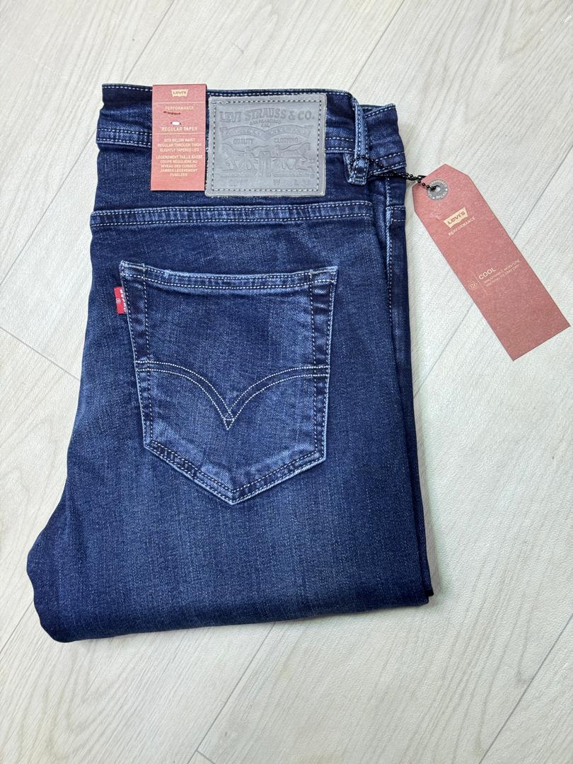 Jean Levi’s Strauss & Co bleu brut homme – denim classique et durable