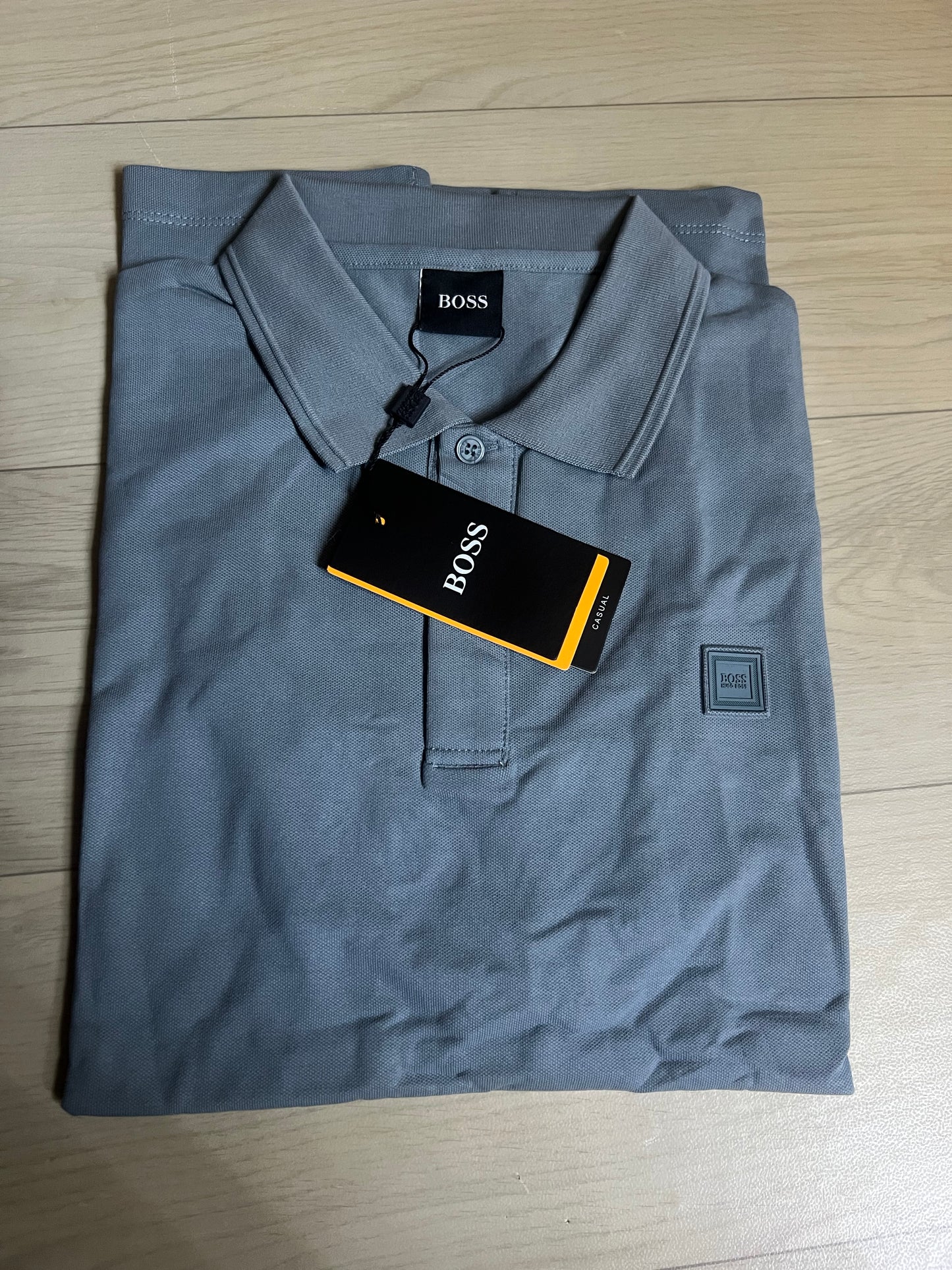 Polo Boss bleu d’eau pour homme – style frais et raffiné