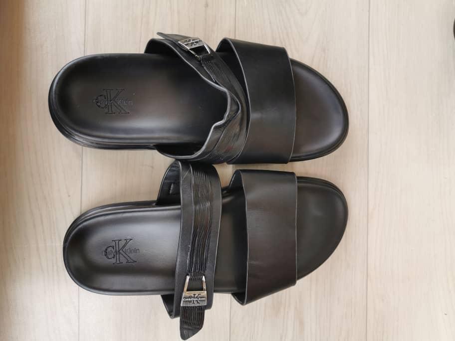 Sandales CK Homme – Sobriété & Signature Moderne