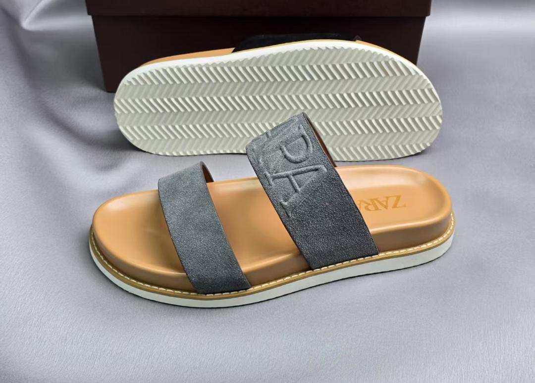 Sandale Prada Homme Grise – Élégance et Confort au Quotidien