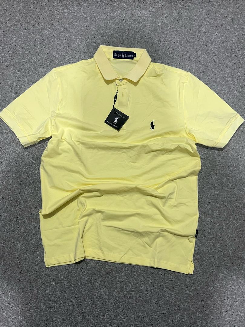 POLO115 – Polo Homme Jaune Poussin – Fraîcheur et Style Estival