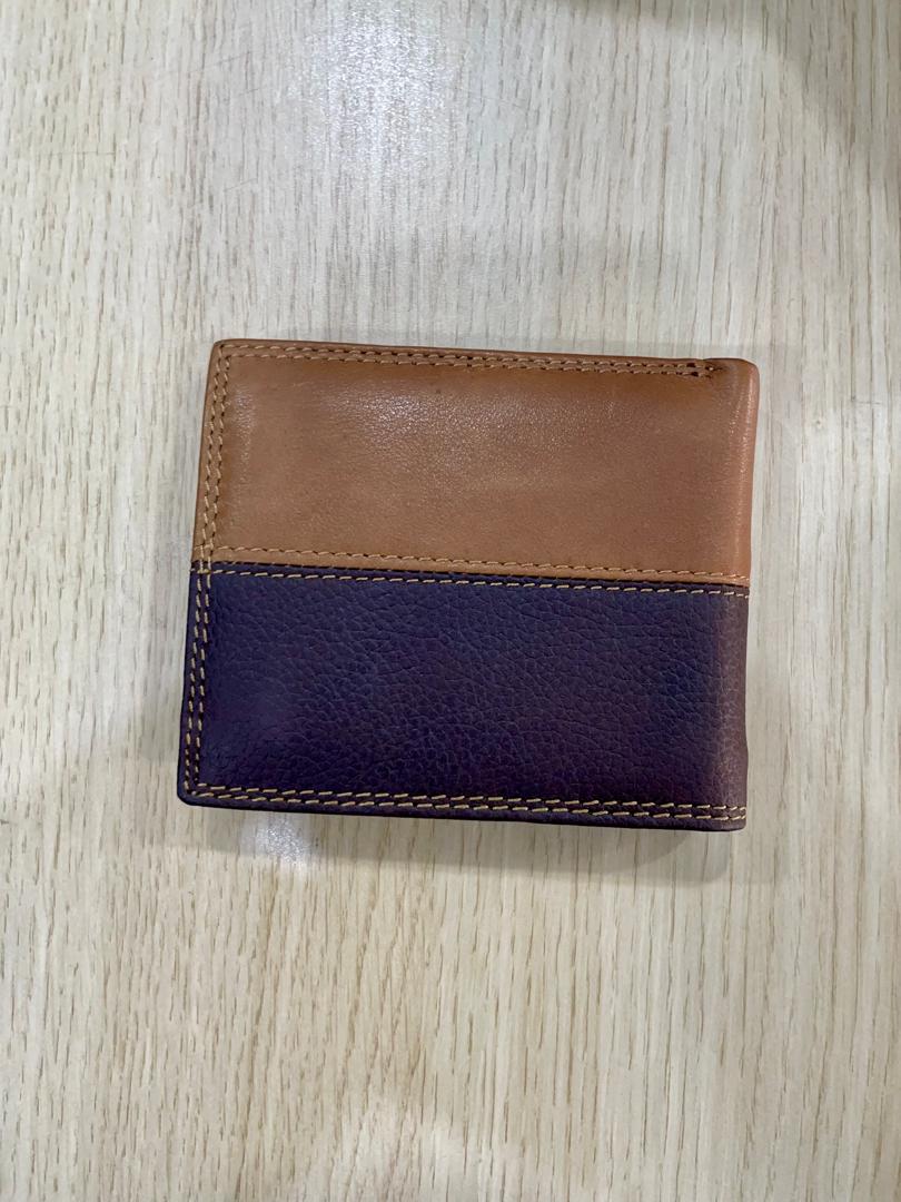 Portefeuille en cuir véritable PF04 – Élégance et fonctionnalité