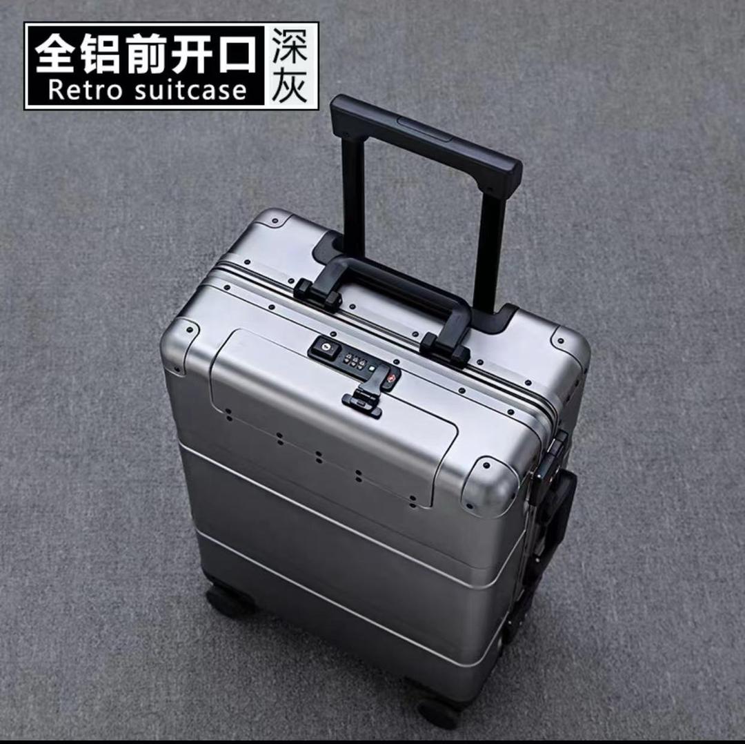 Valise Rétro Aluminium gris foncé – Style Luxueux et Robuste