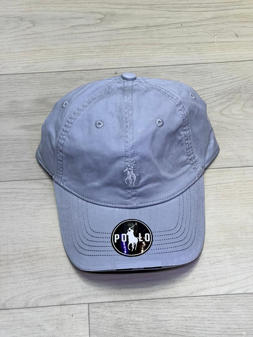 Casquette Gris Clair Brodé “POLO”