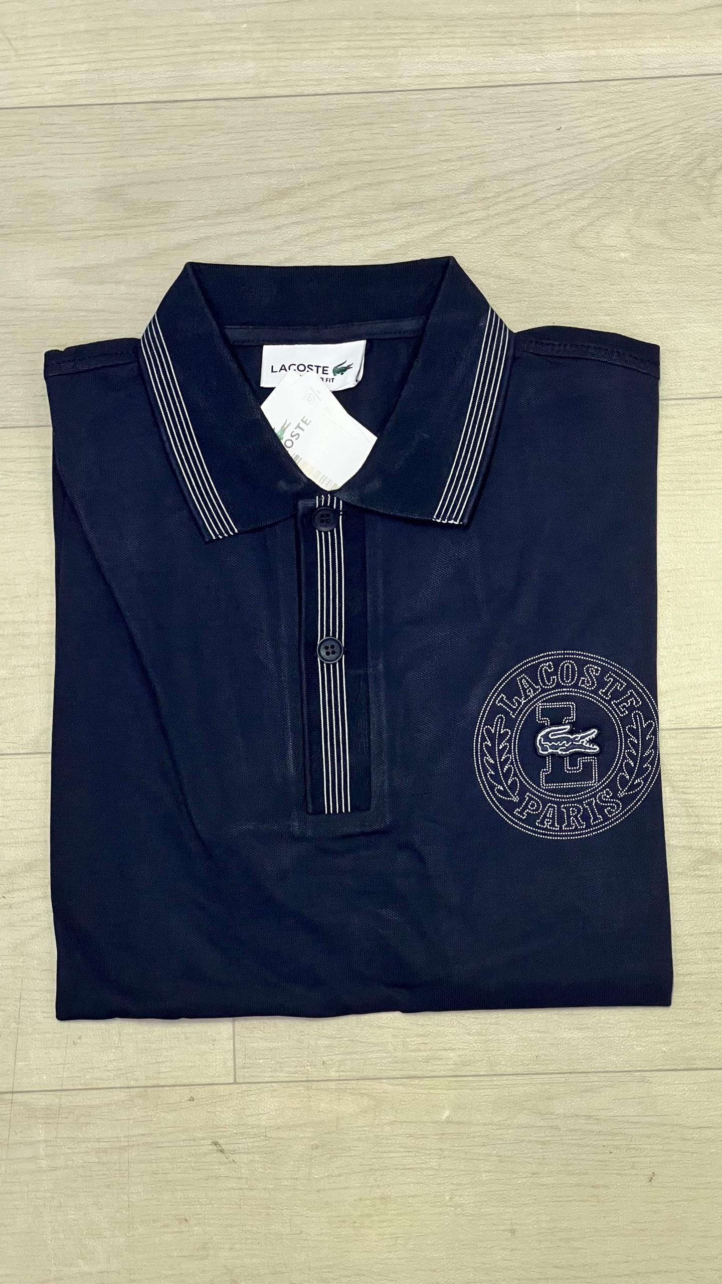 Polo Bleu Lacoste – Élégance Sport Chic & Confort Premium