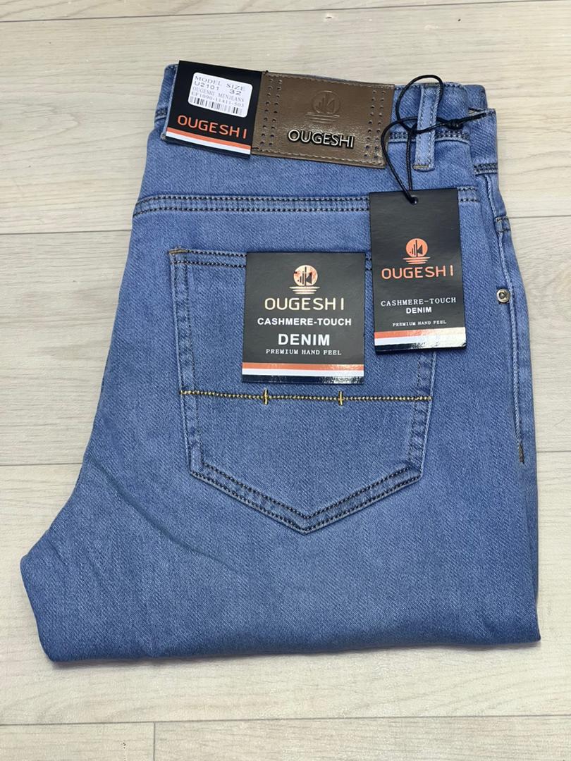 Jean Bleu Clair Ougheshi Coupe Droite – Look Moderne