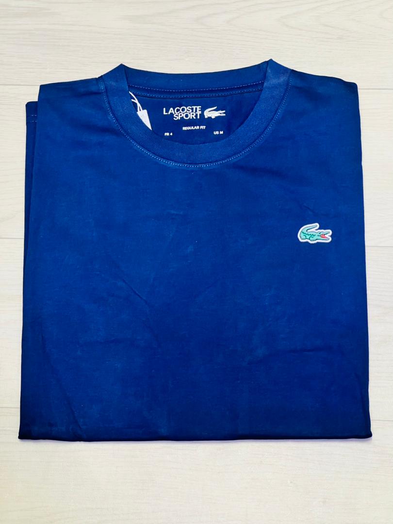 T-Shirt Bleu Marine Lacoste – Classe Intemporelle & Style Chic