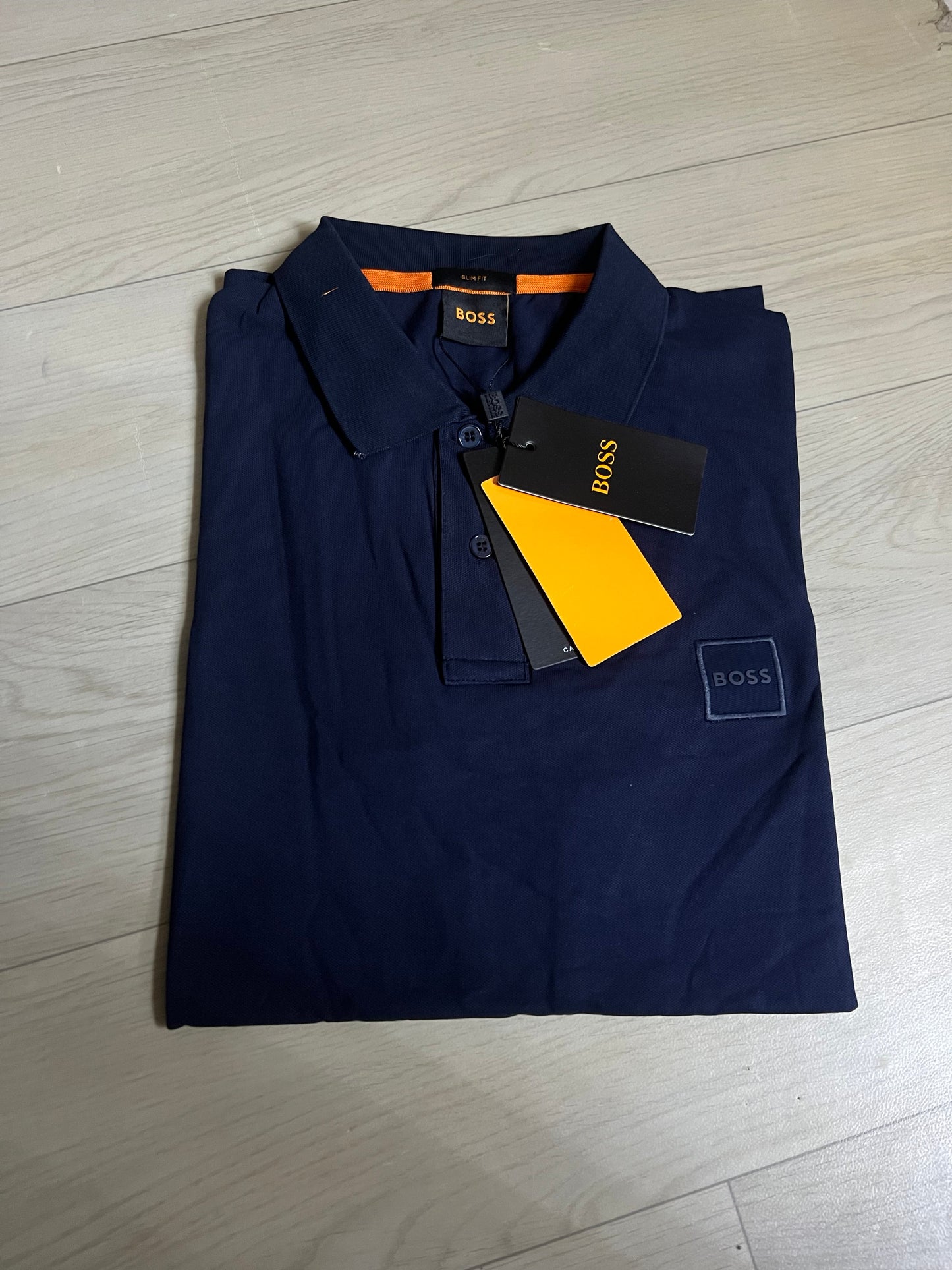 Polo Boss bleu pour homme – élégance moderne et confort supérieur