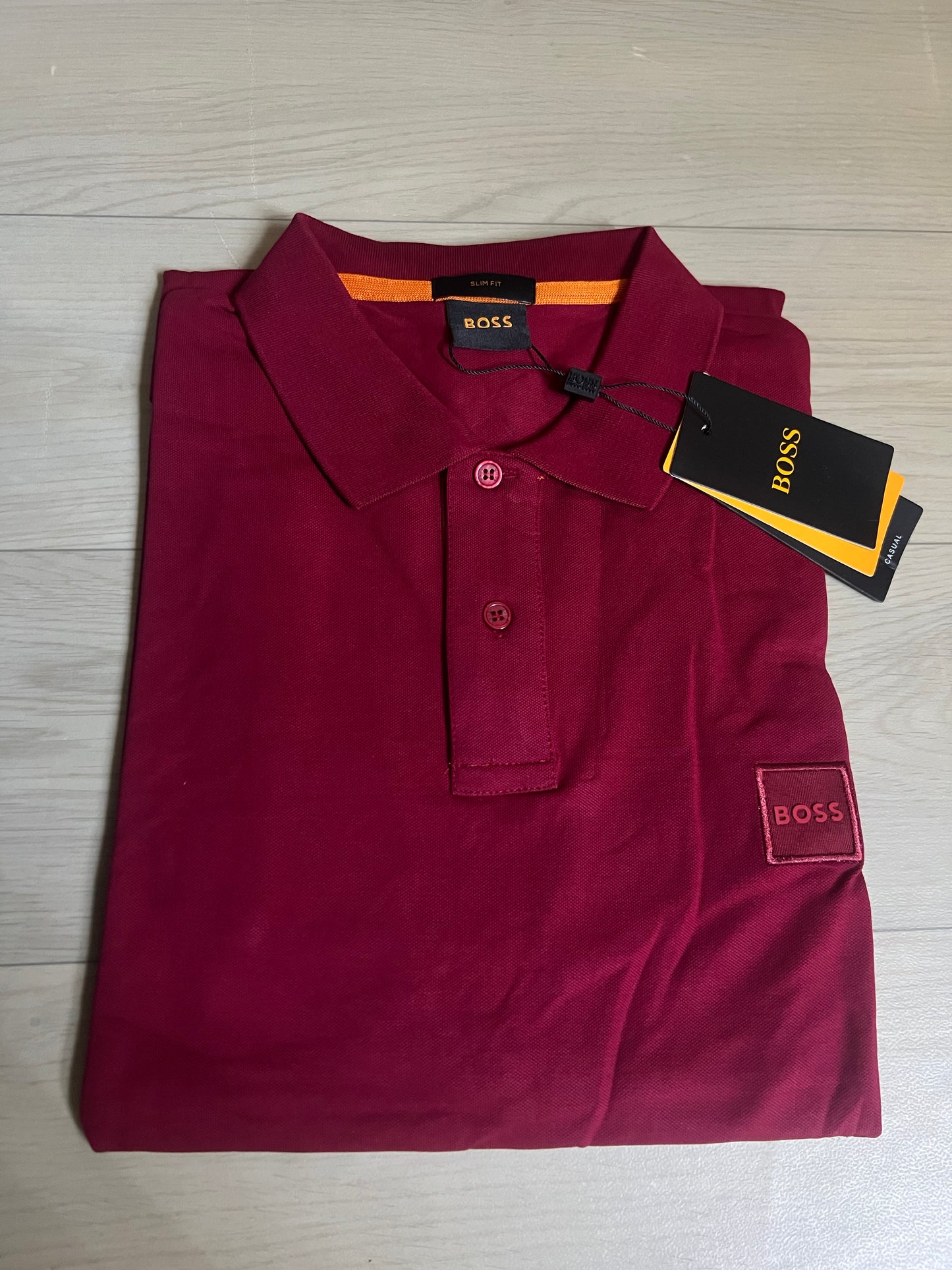 Polo Boss rouge bordeaux pour homme – élégance et caractère