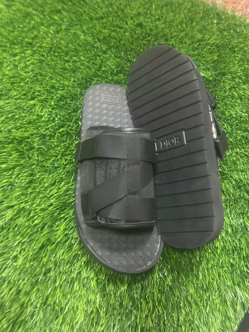 Sandale Dior Homme Noire – Style Élégant et Confortable