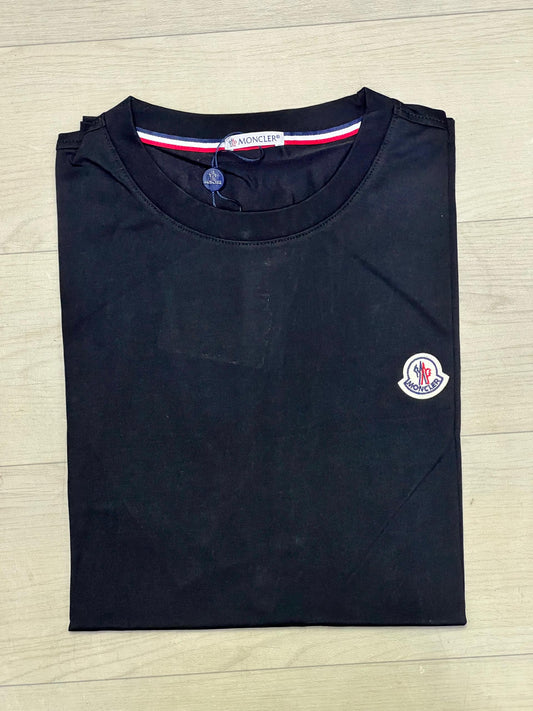 T-Shirt Moncler Noir – Élégance Premium & Style Intemporel