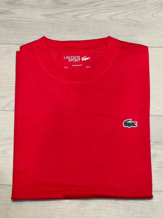 T-Shirt Rouge Lacoste – Audace & Élégance Sport Chic