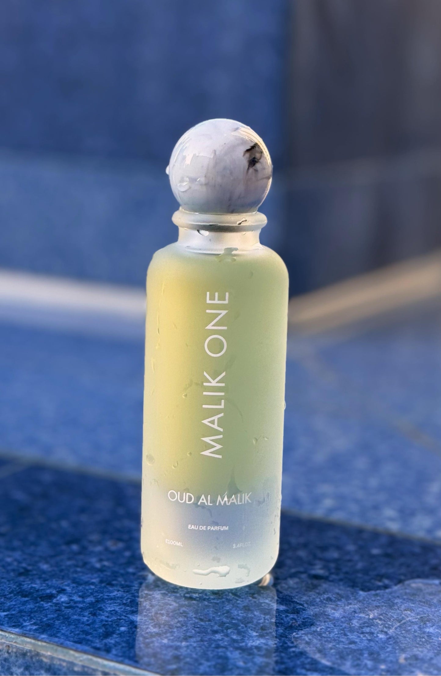 Malik One – Parfum Intense et Élégant | Oud Al Malik
