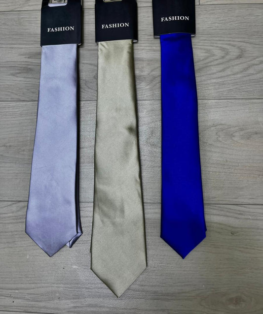 Cravates homme élégantes en satin