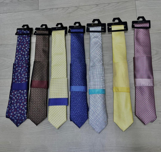 Cravates homme élégantes assorties – motifs